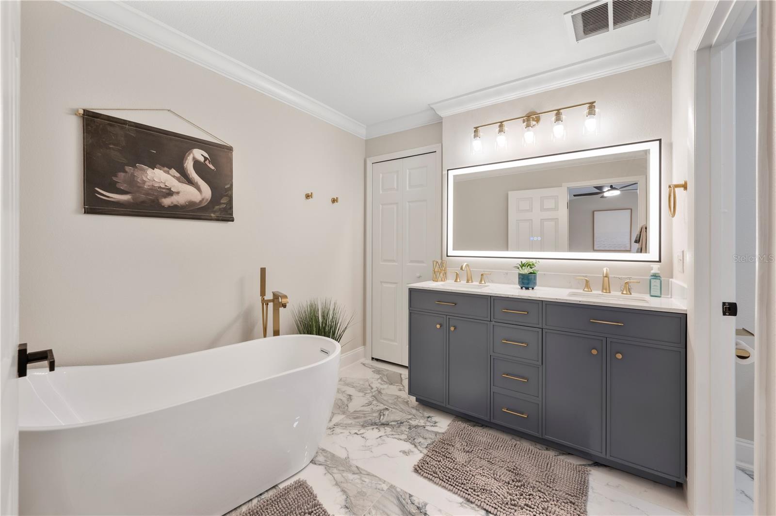 LAZY CREEK - Residential