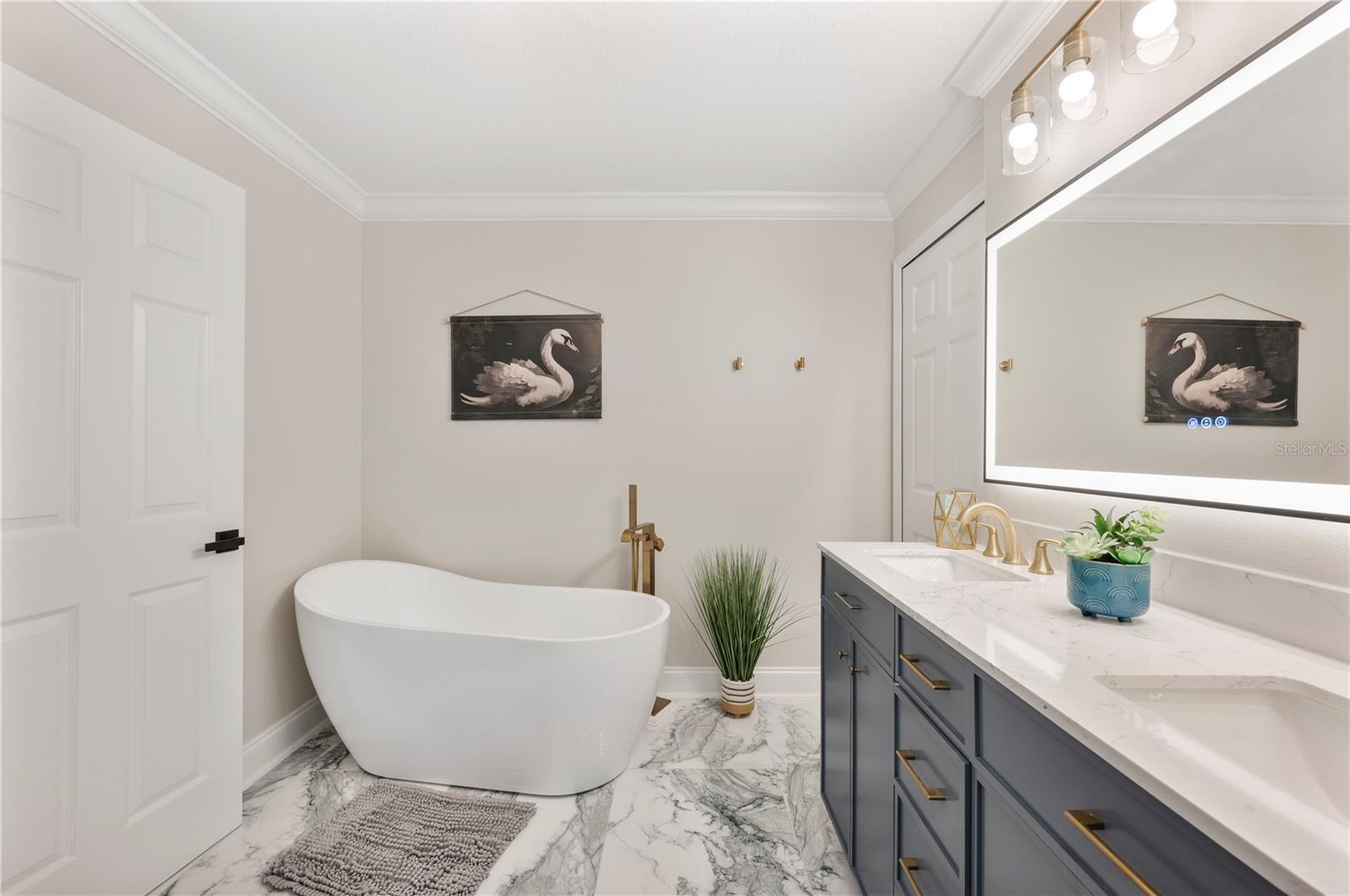 LAZY CREEK - Residential