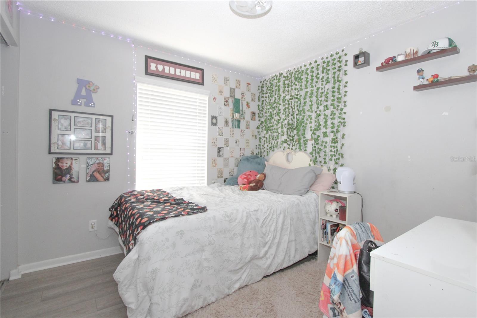 SCHOOLVIEW ESTATES UNIT 2 - Residential