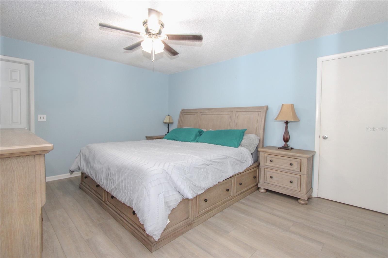 SCHOOLVIEW ESTATES UNIT 2 - Residential