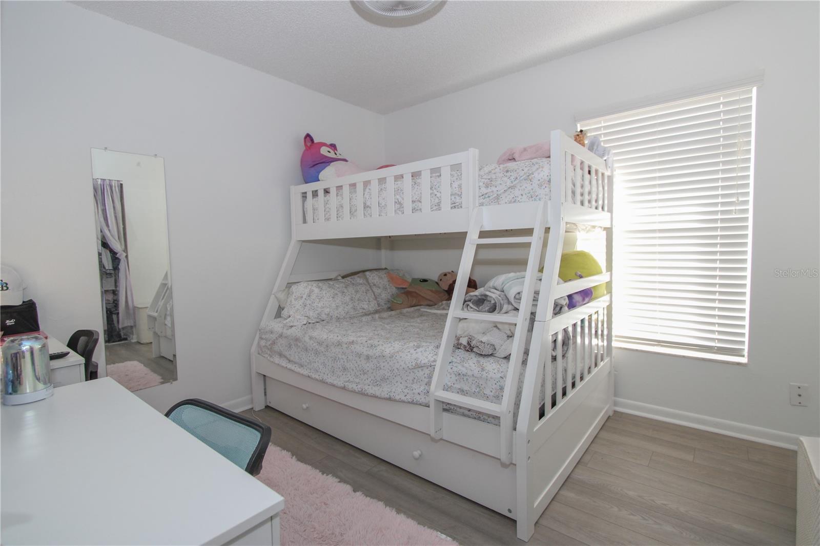 SCHOOLVIEW ESTATES UNIT 2 - Residential