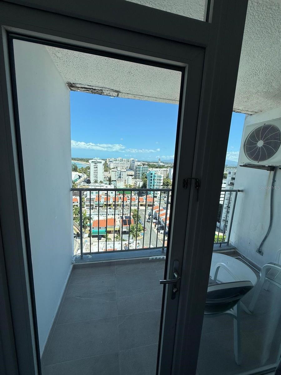 COND. ESJ TOWERS - Residential