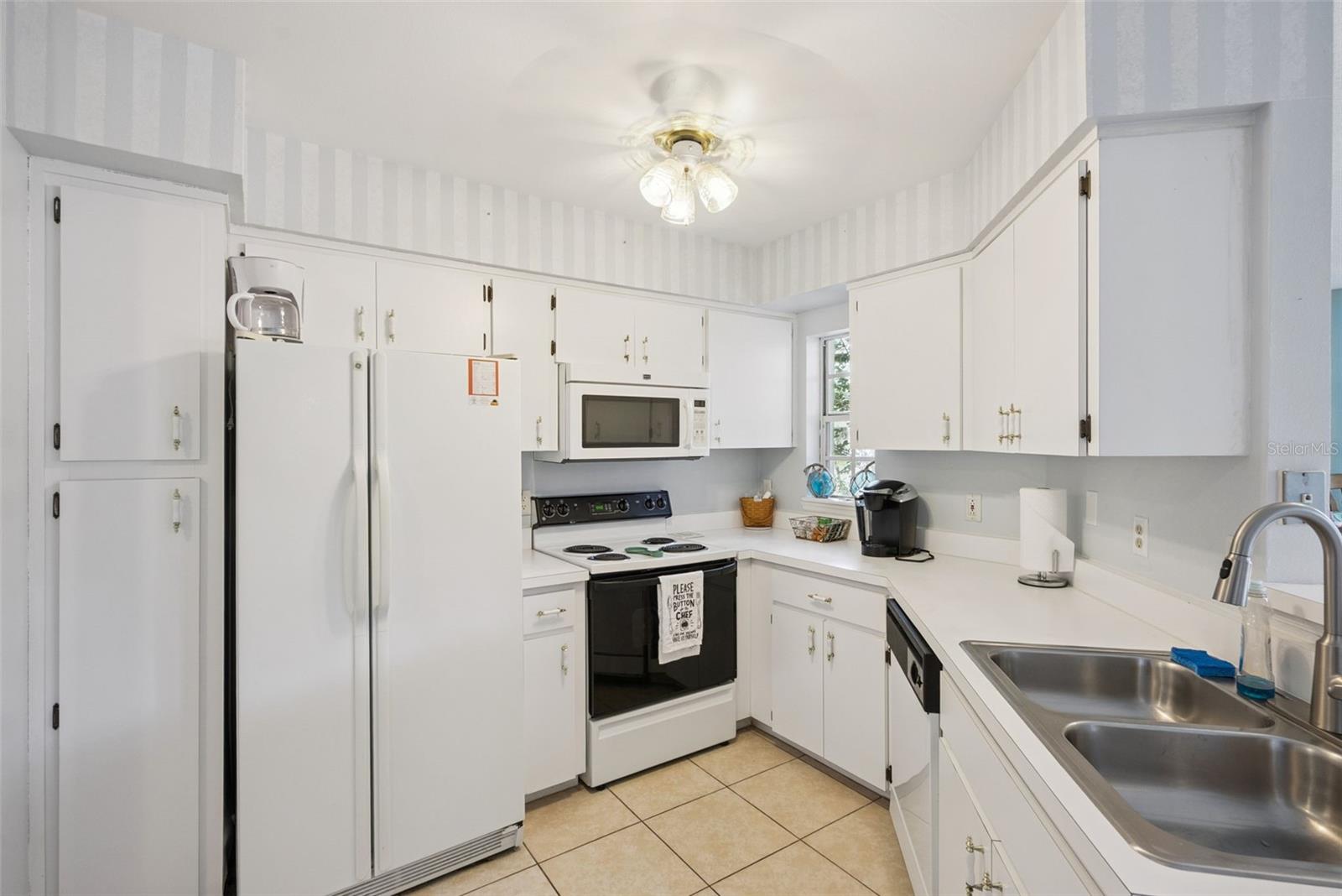 LAKE OLYMPIC TWNHS CONDO - Residential
