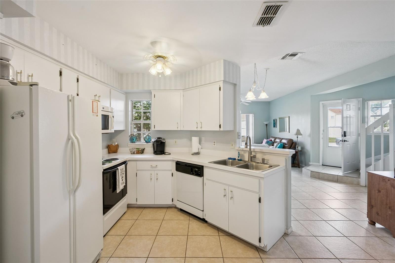 LAKE OLYMPIC TWNHS CONDO - Residential