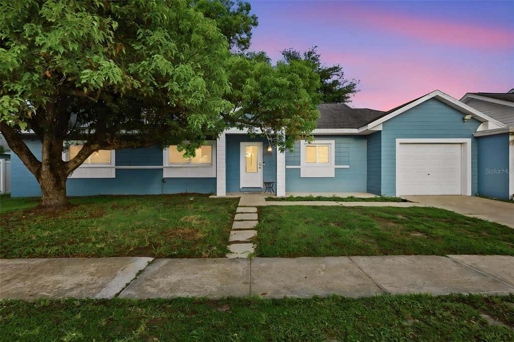 Photo of 8405 Oak Bluff Drive, Orlando, FL 32827 (MLS # O6436832)