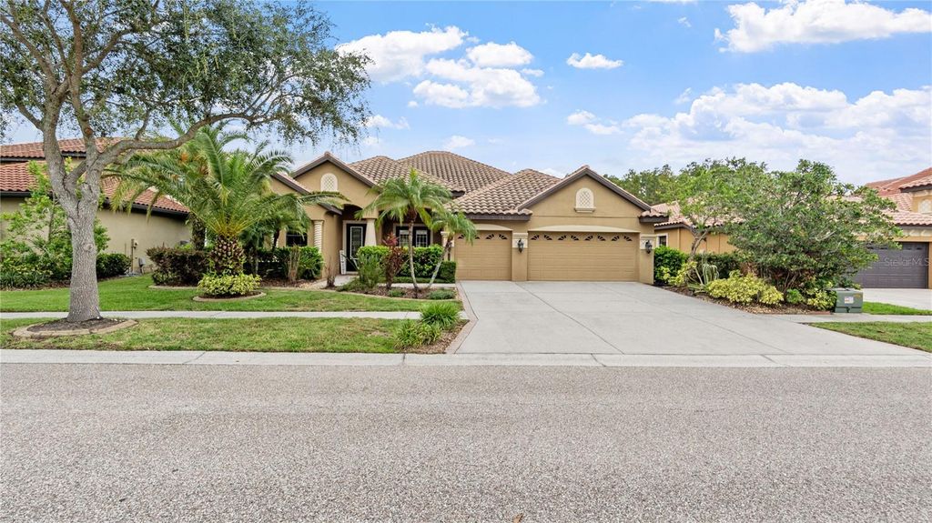 Photo of 20023 Pergola Bend Lane, Tampa, FL 33647 (MLS # TB8393998)