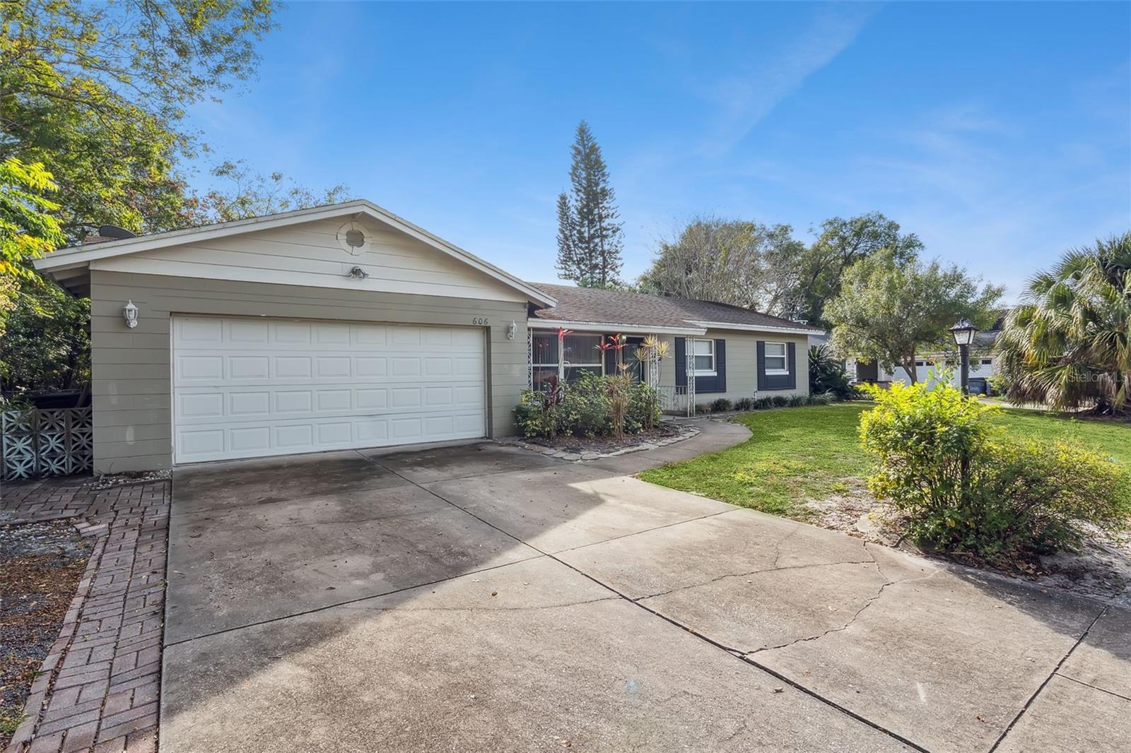 OAKLAND ESTATES 2ND SEC - Residential Lease