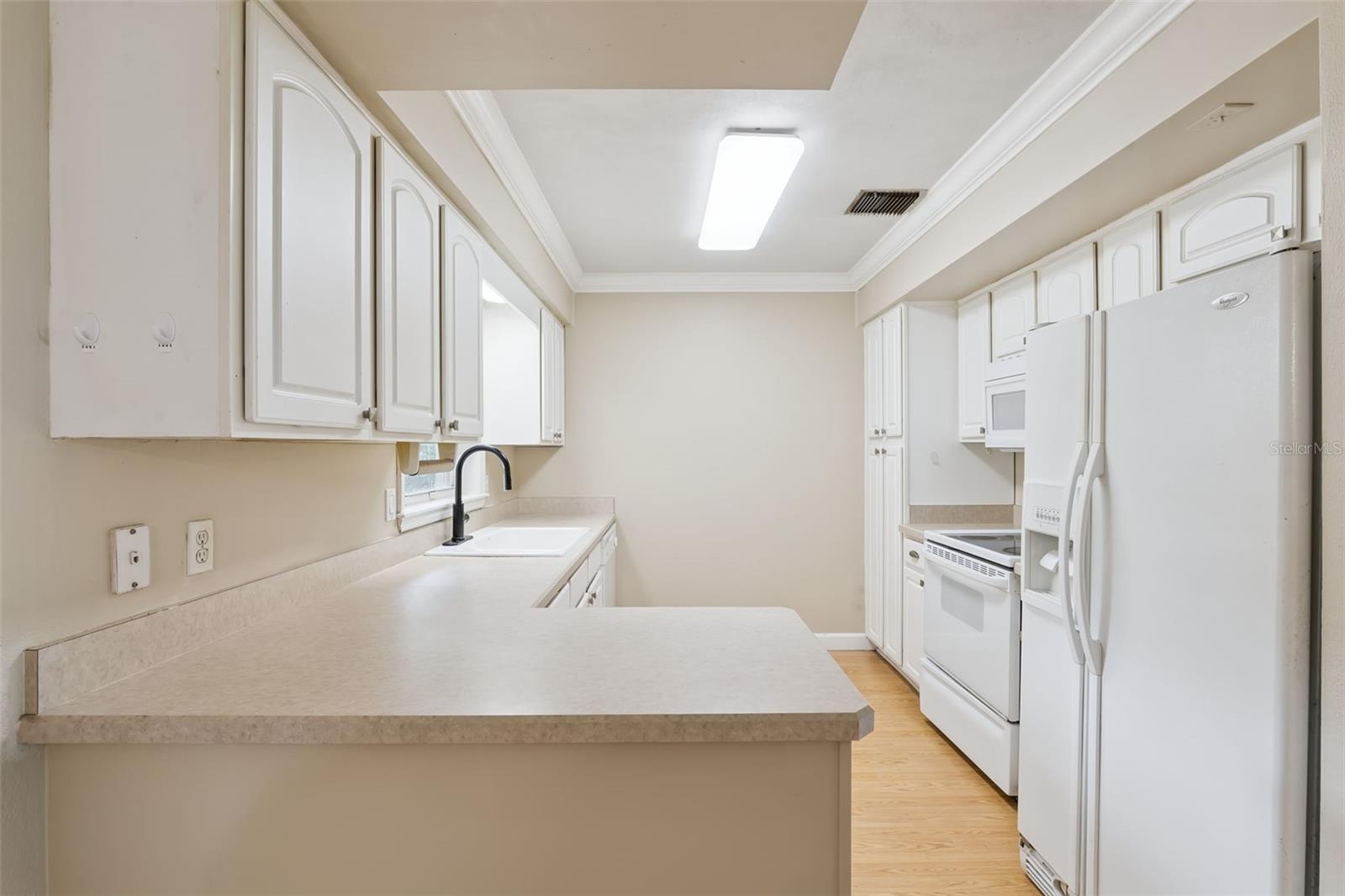 OAKLAND ESTATES 2ND SEC - Residential Lease