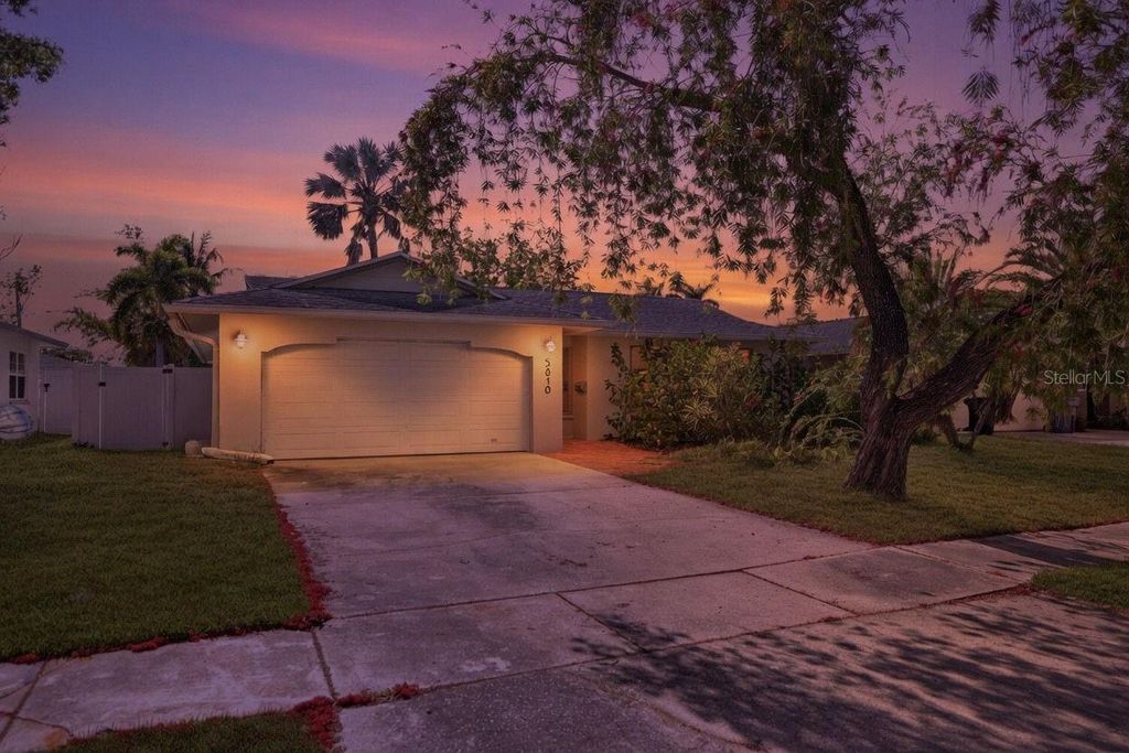Photo of 5810 Venetian Boulevard NE, St Petersburg, FL 33703 (MLS # TB8502953)