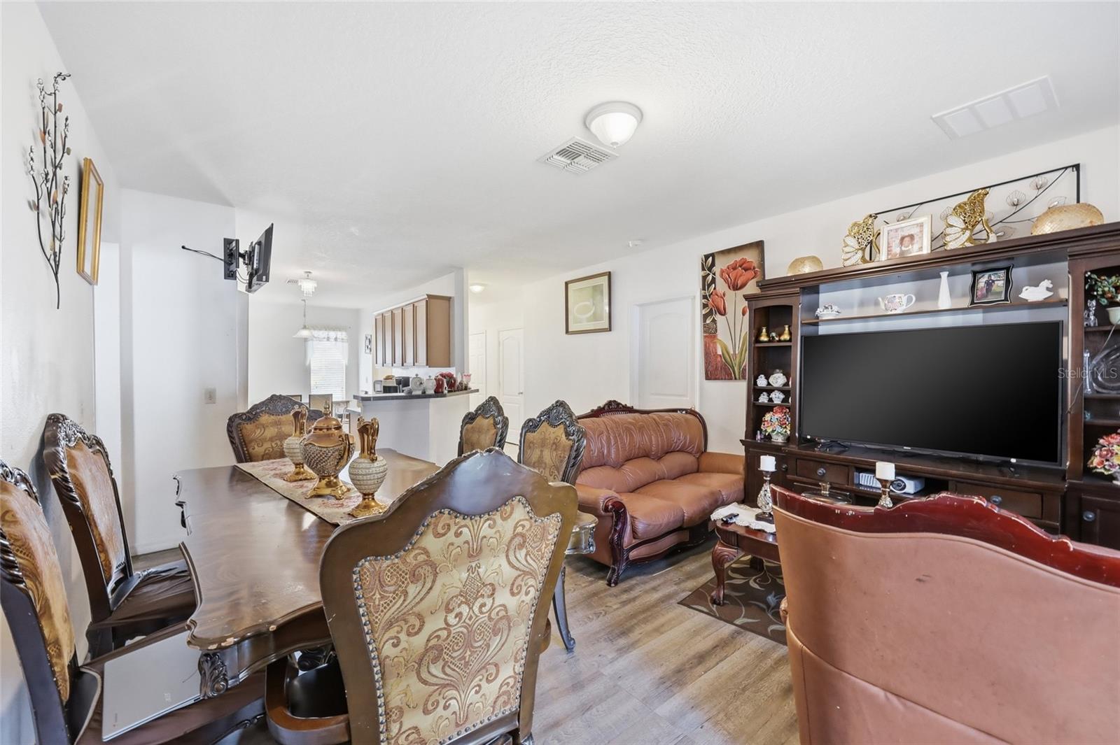 ROBINSON HILLS - Residential