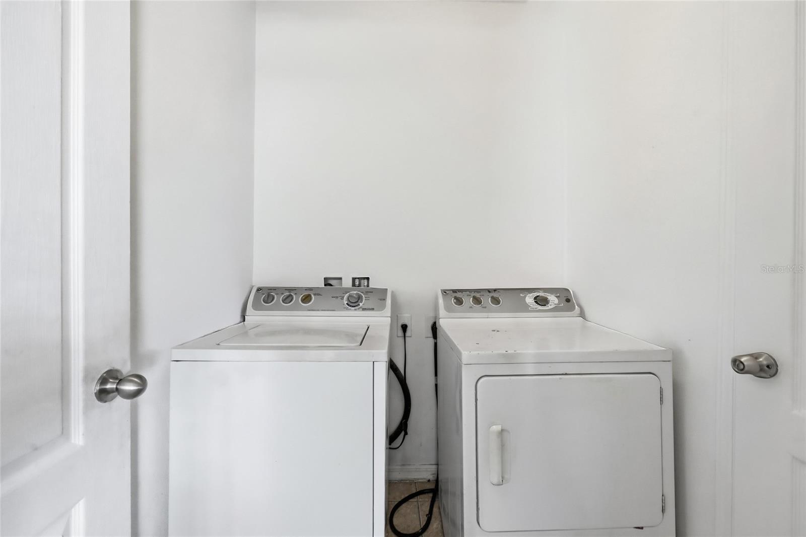 ROBINSON HILLS - Residential