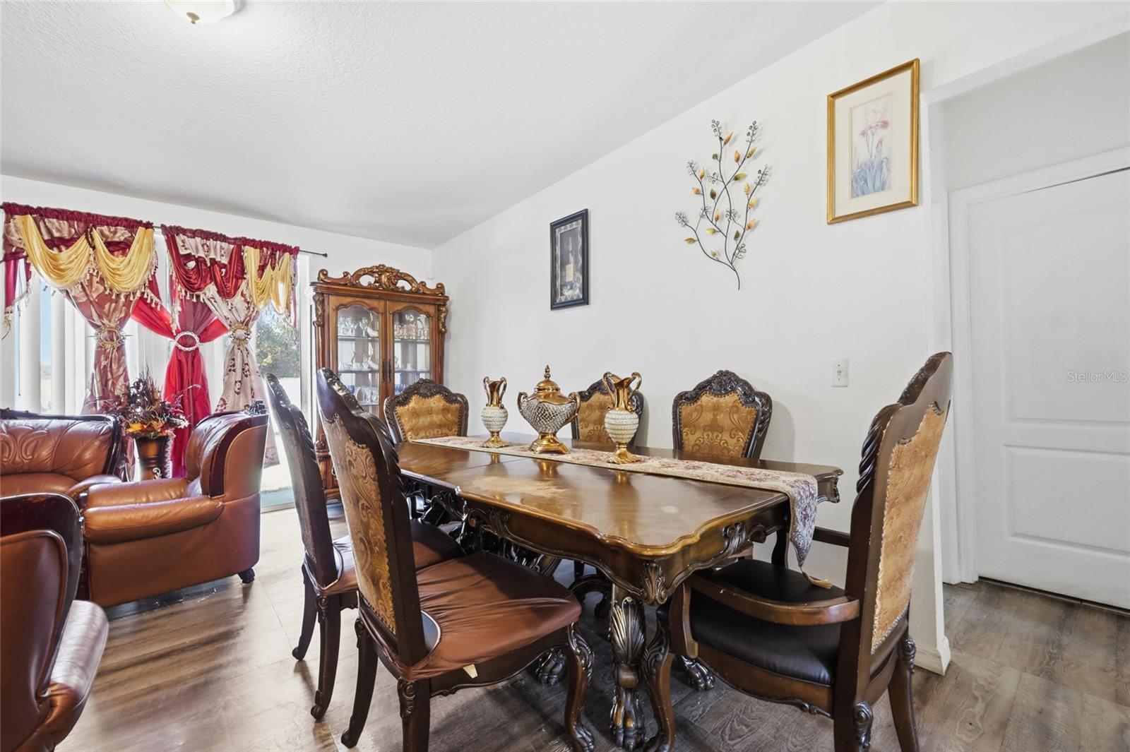 ROBINSON HILLS - Residential