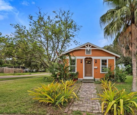 Photo of 5300 7th Avenue N, St Petersburg, FL 33710 (MLS # TB8425476)