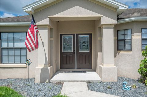 A home in LAKELAND