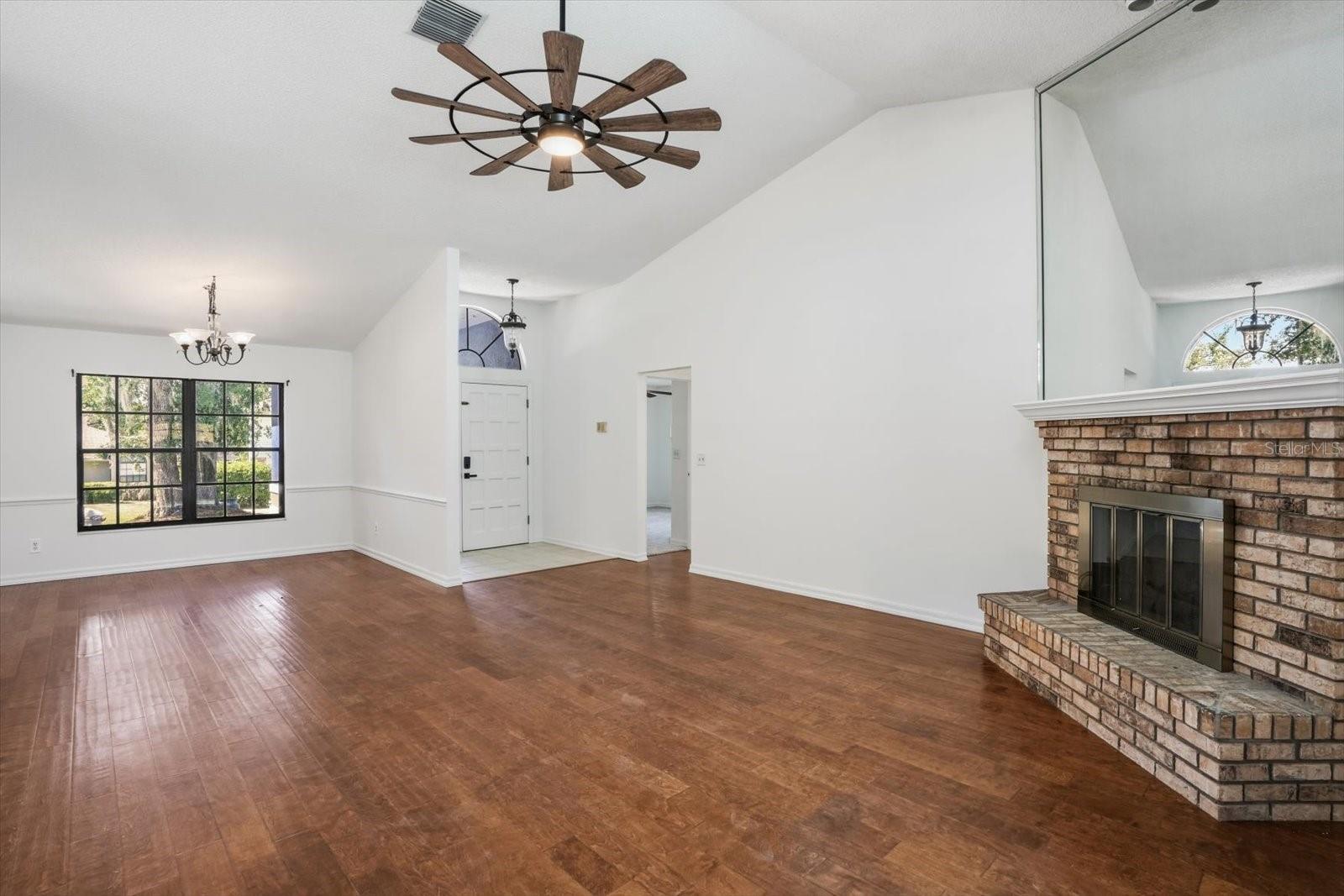 LONGWOOD GREEN REP - Residential