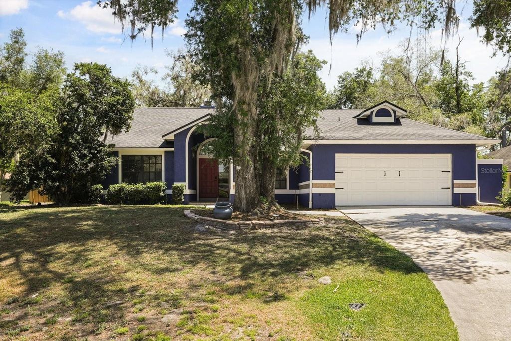 Photo of 313 Bahia Circle, Longwood, FL 32750 (MLS # O6406674)