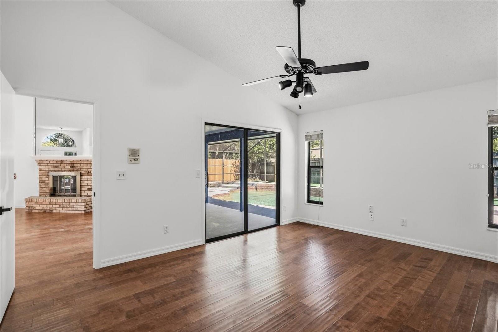 LONGWOOD GREEN REP - Residential
