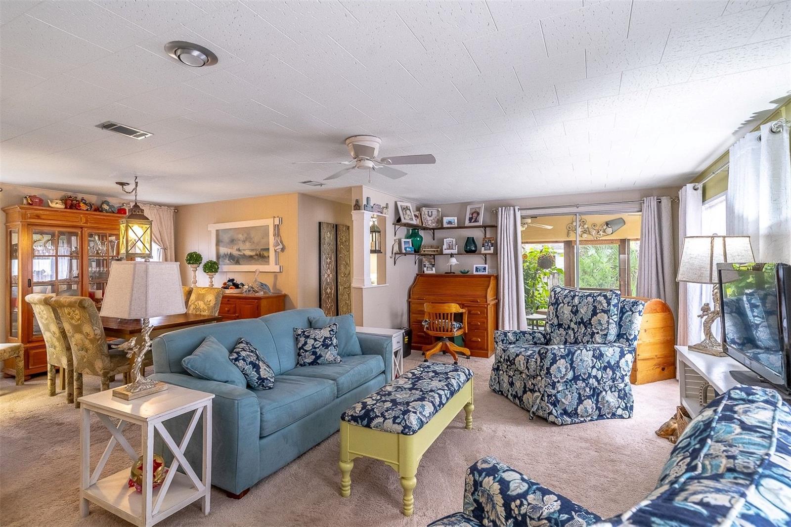 605 W CLUB BOULEVARD