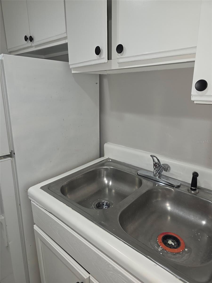 WEATHERLY YACHT CLUB CONDO AT LAKE - Residential