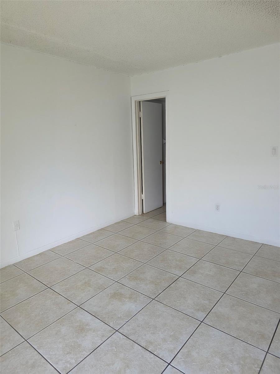 WEATHERLY YACHT CLUB CONDO AT LAKE - Residential