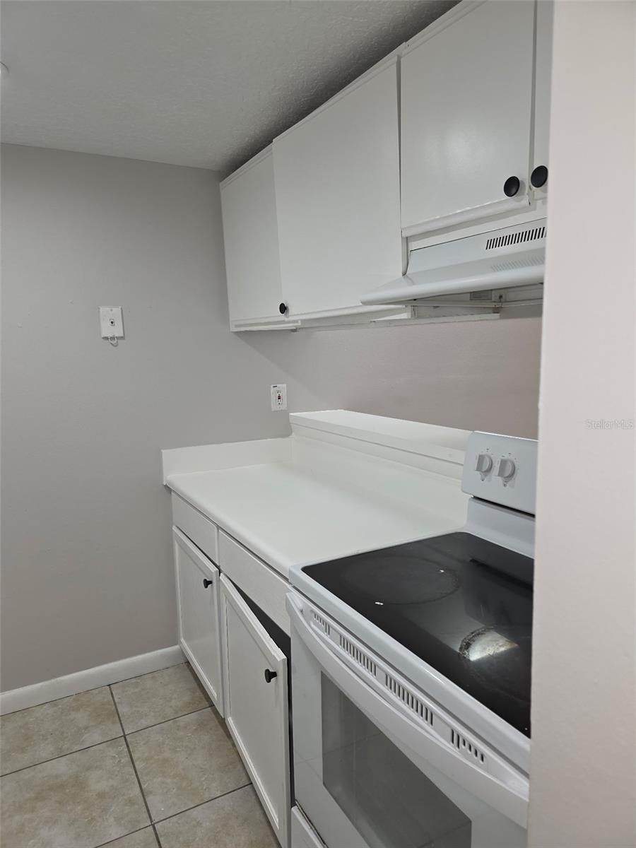 WEATHERLY YACHT CLUB CONDO AT LAKE - Residential