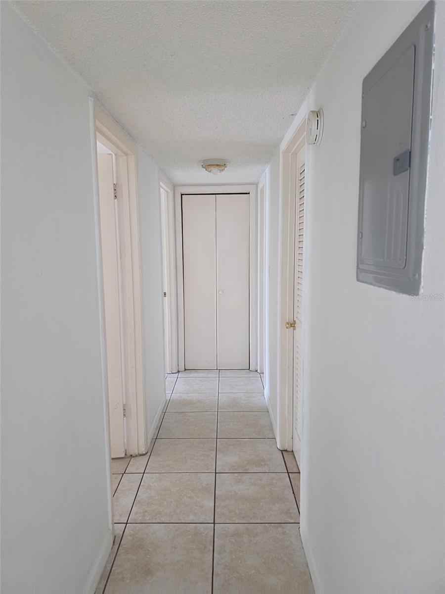 921 W OAK RIDGE ROAD C