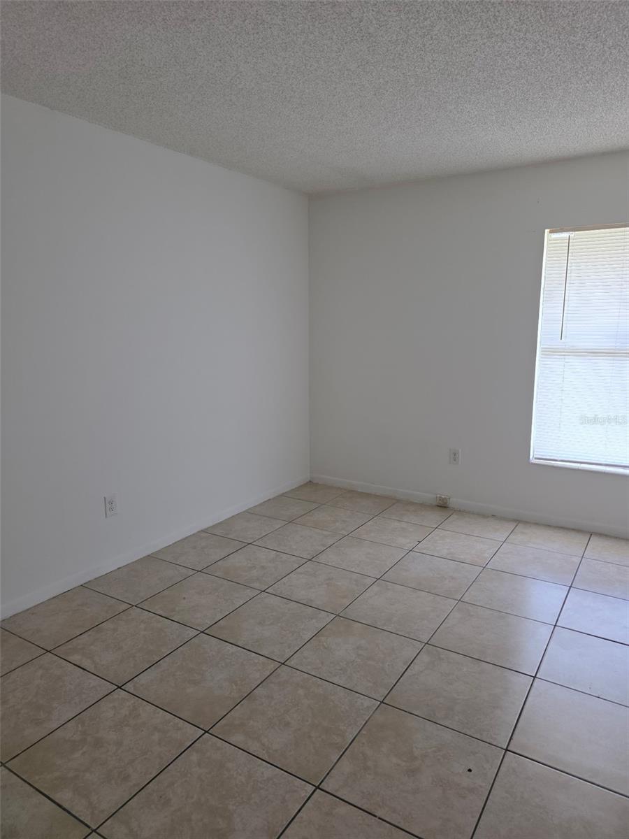 WEATHERLY YACHT CLUB CONDO AT LAKE - Residential