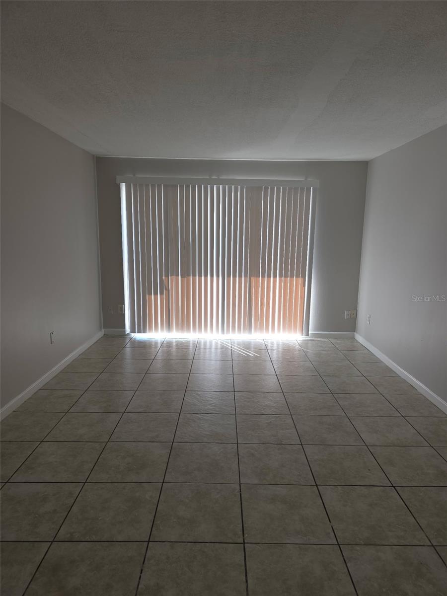 WEATHERLY YACHT CLUB CONDO AT LAKE - Residential