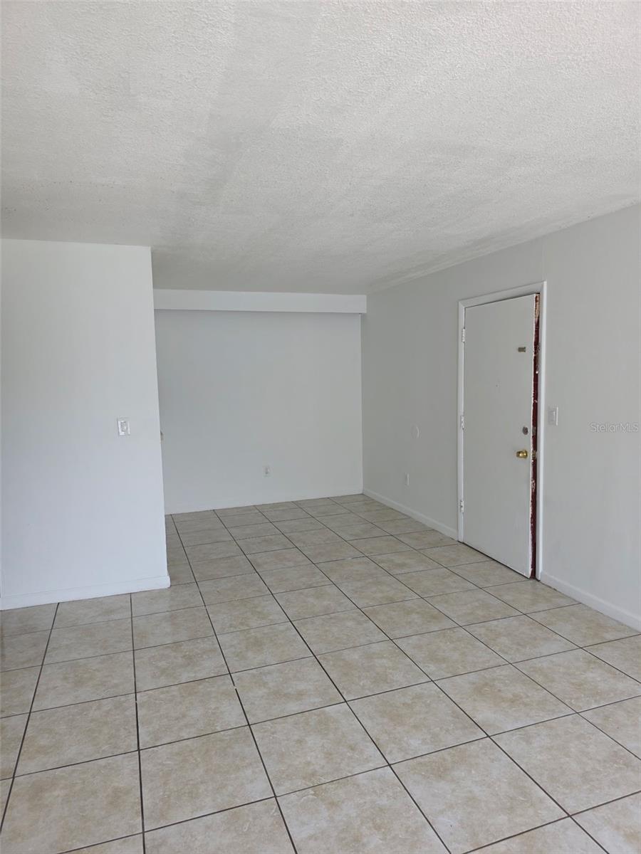 WEATHERLY YACHT CLUB CONDO AT LAKE - Residential
