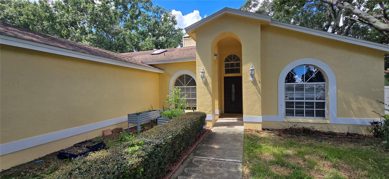 348 VINEYARD DRIVE