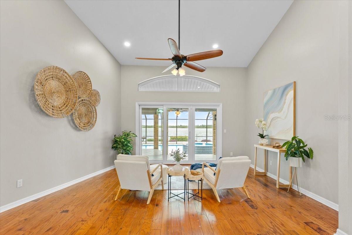 1589 MARY LANE