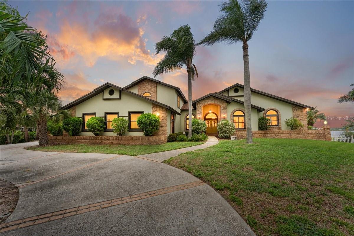 1589 MARY LANE