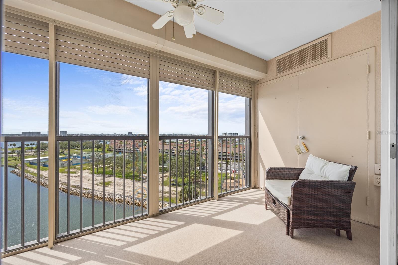 PARADISE ISLAND TOWERS CONDO - Residential