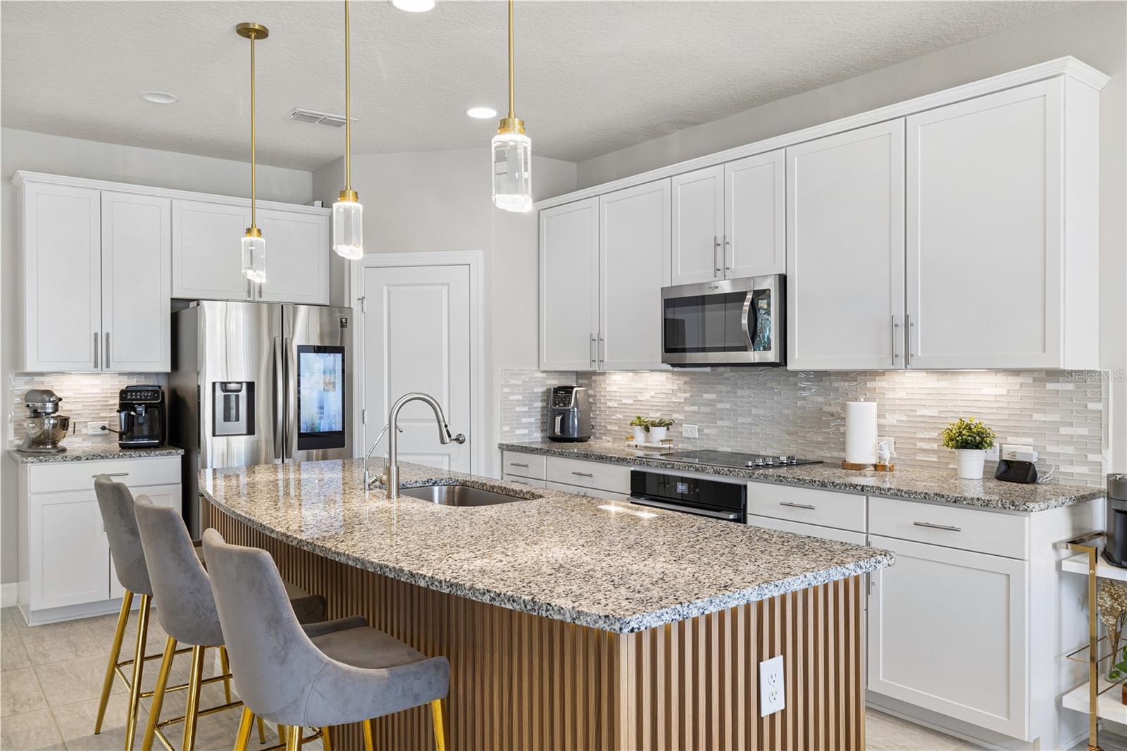 CROWN POINTE COVE - Residential