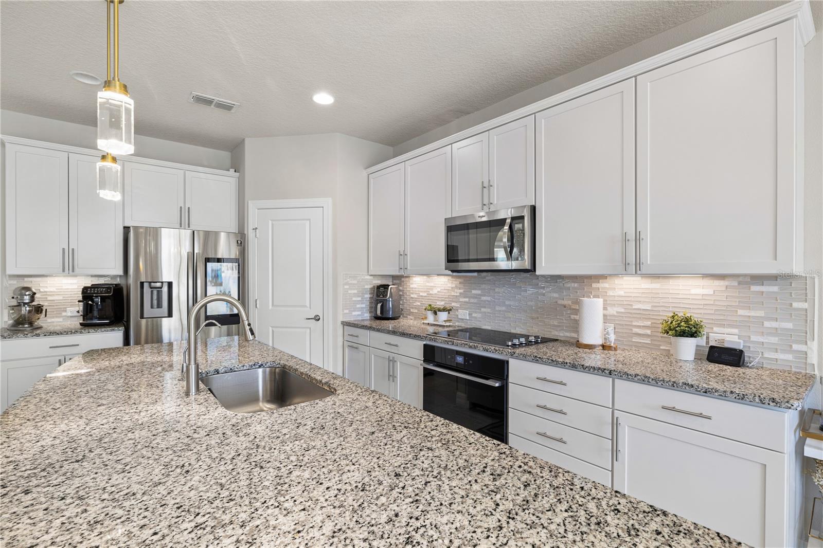 CROWN POINTE COVE - Residential