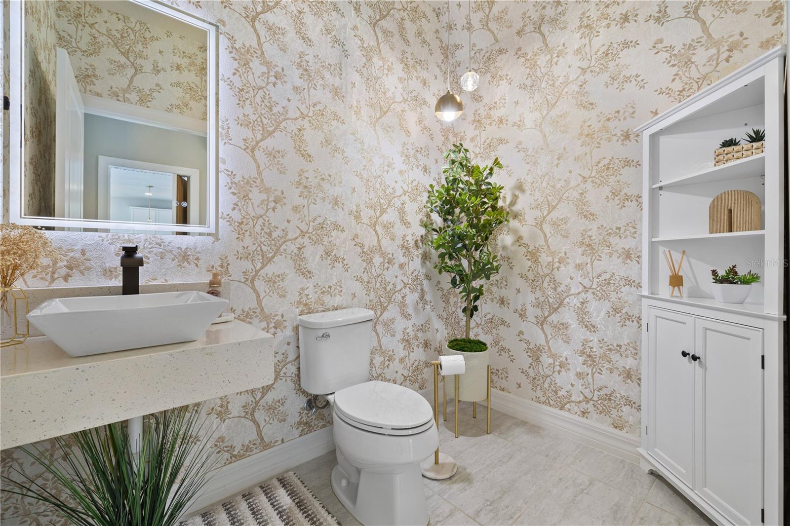 CROWN POINTE COVE - Residential