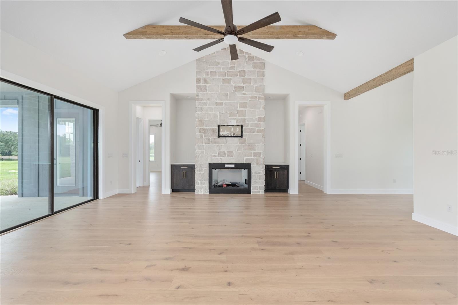 SAND HILL CREEK - Residential