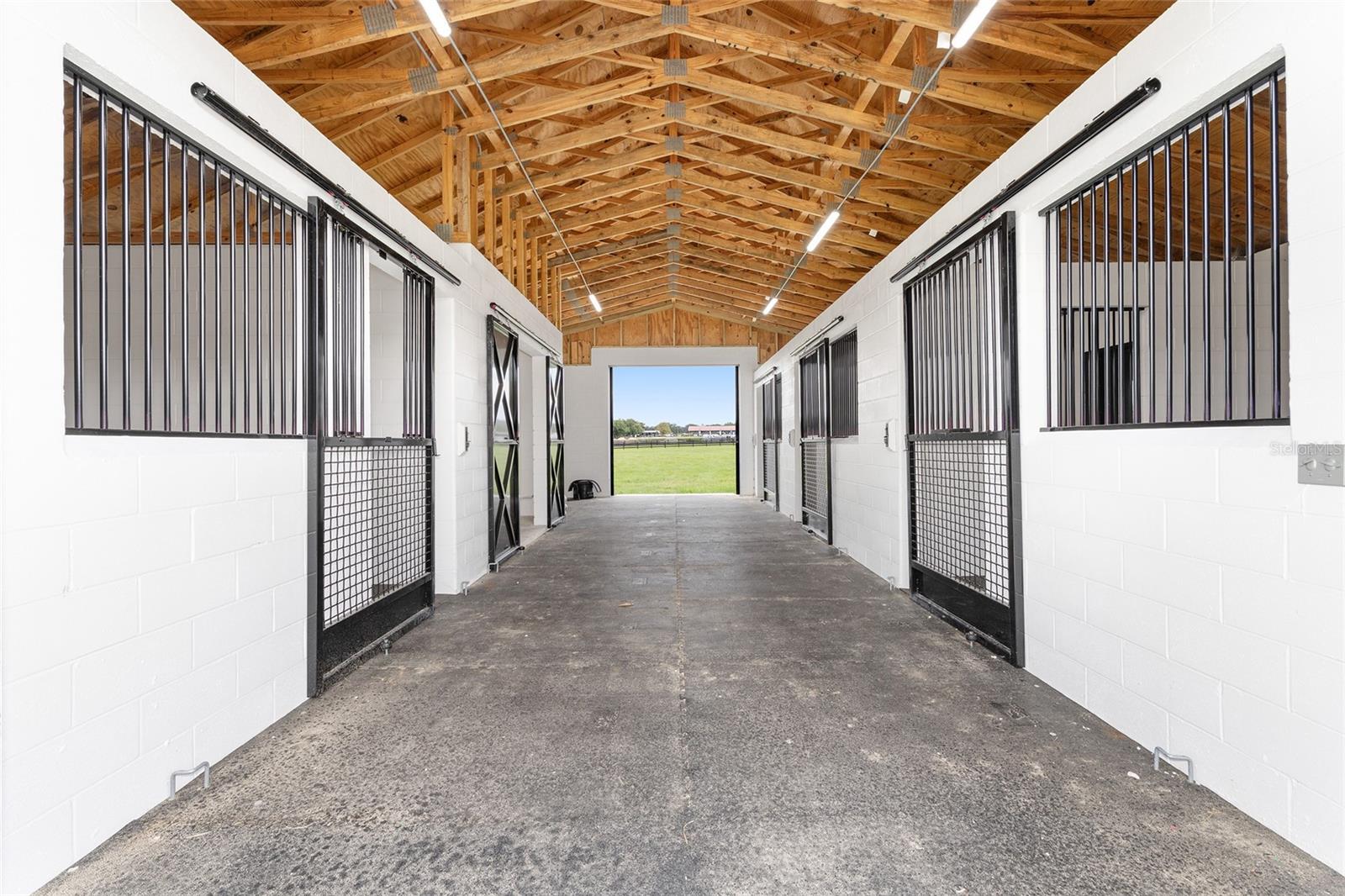 SAND HILL CREEK - Residential