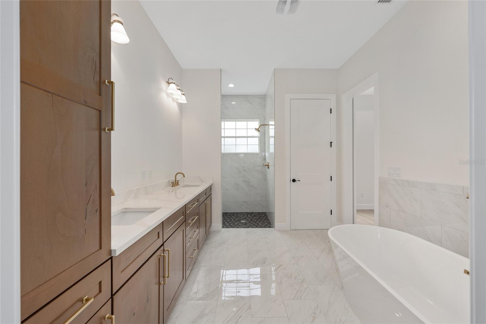 SAND HILL CREEK - Residential