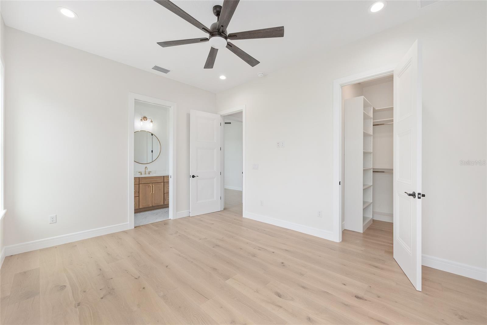 SAND HILL CREEK - Residential