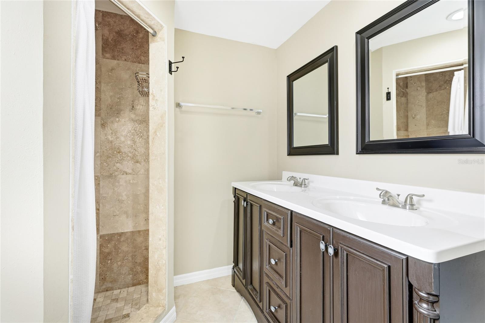 BAYSHORE GARDENS SEC 19 - Residential