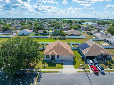 A home in WINTER HAVEN