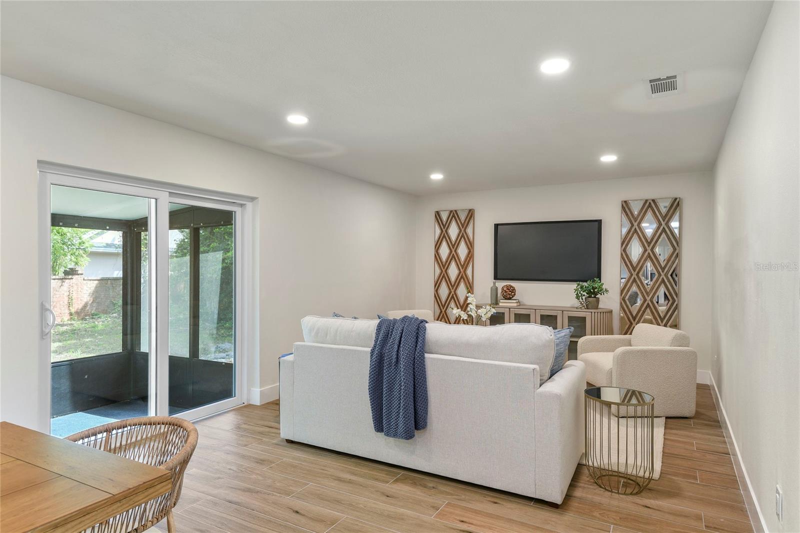 WINTER PARK OASIS - Residential