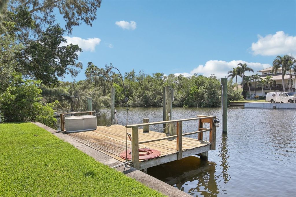 Photo of 8540 Riverside Dr, St Petersburg, FL 33702 (MLS # TB8428623)