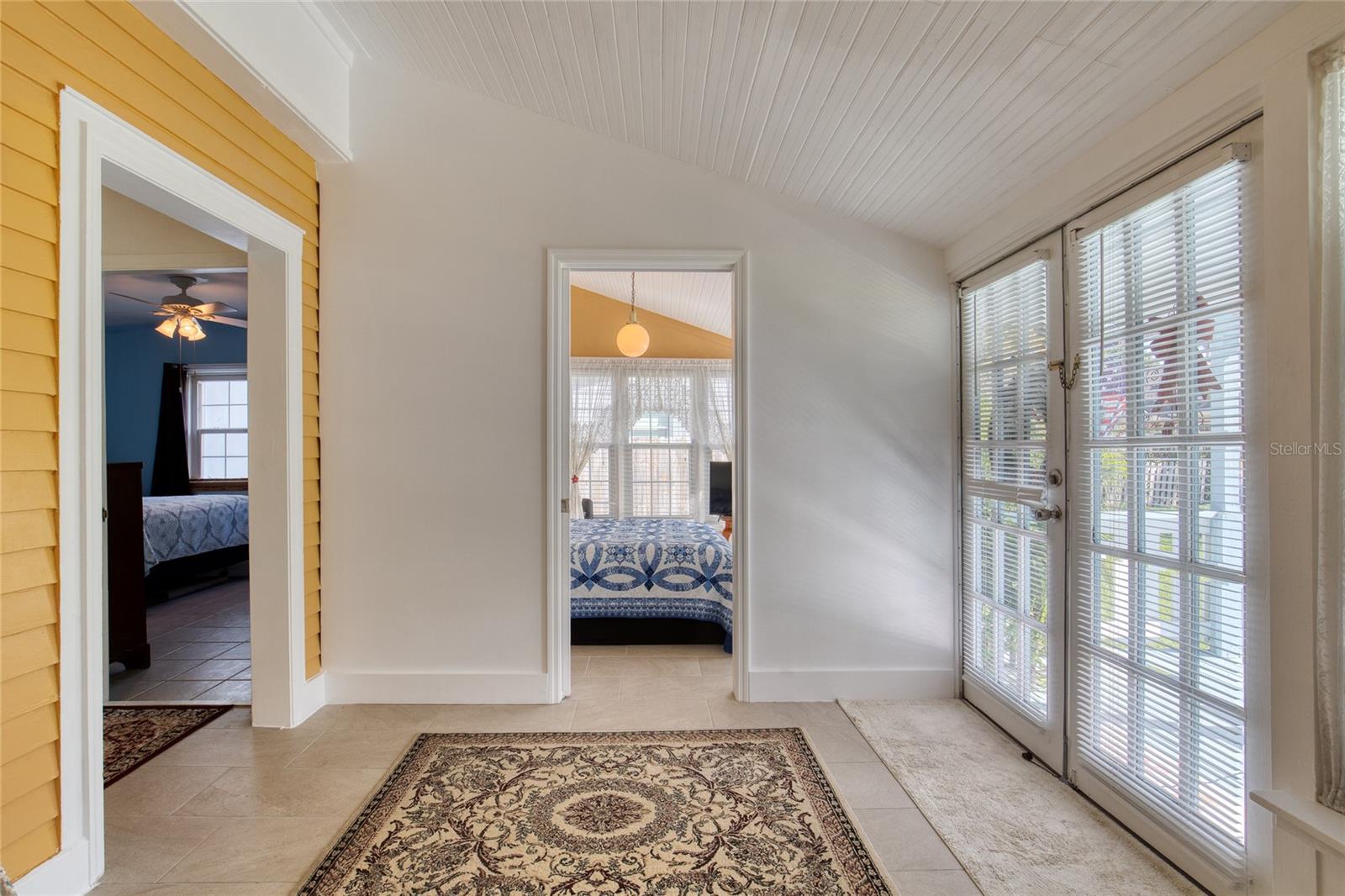 HARBOR OAKS UNIT 01 - Residential Income