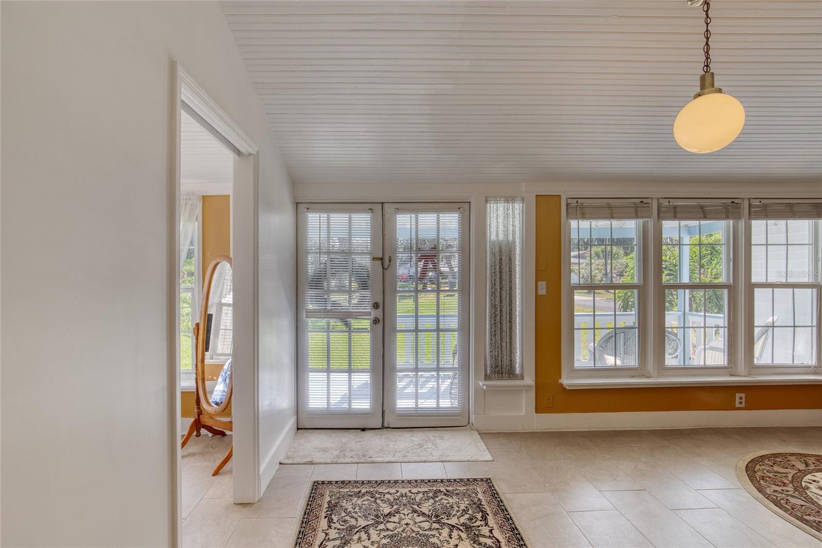 HARBOR OAKS UNIT 01 - Residential Income