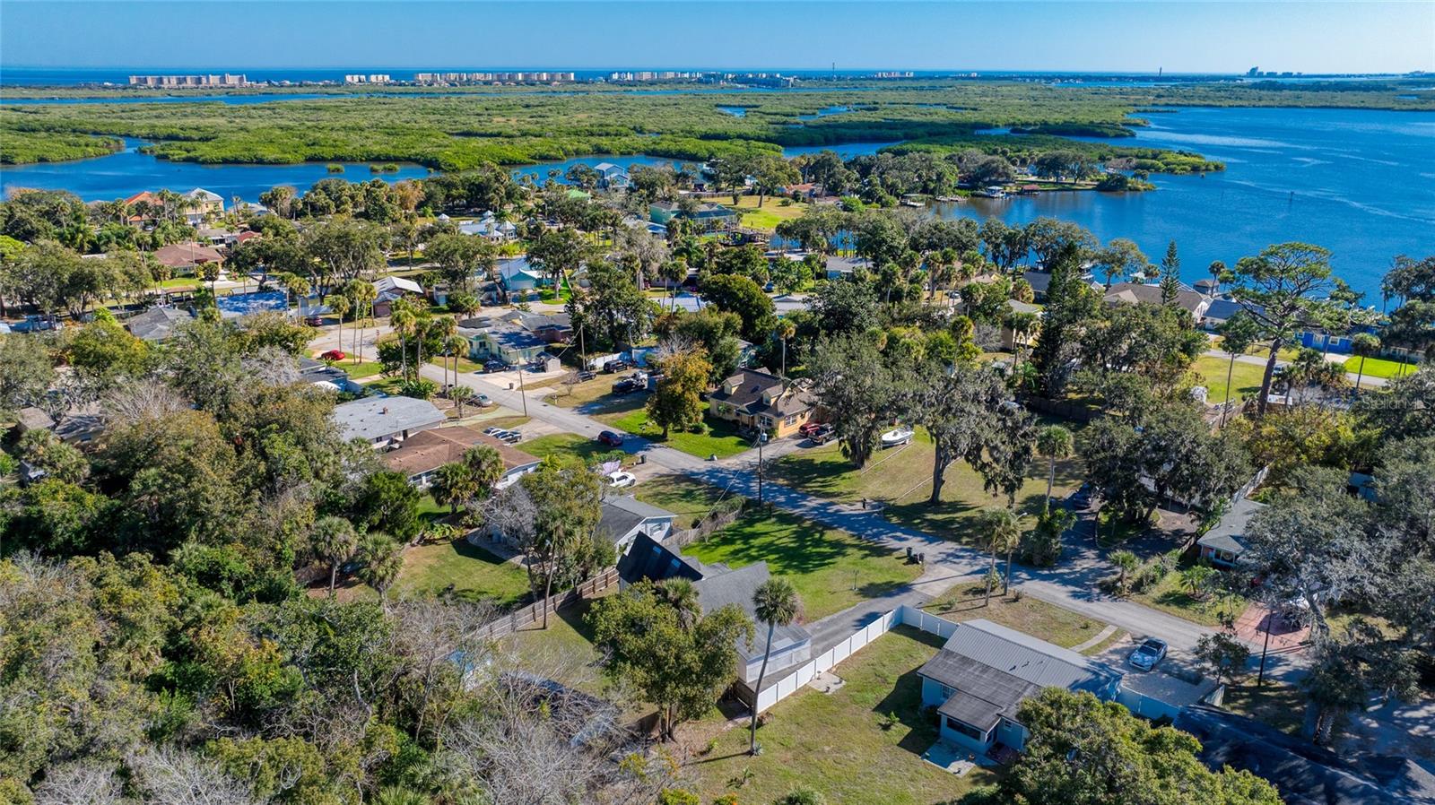 HARBOR OAKS UNIT 01 - Residential Income