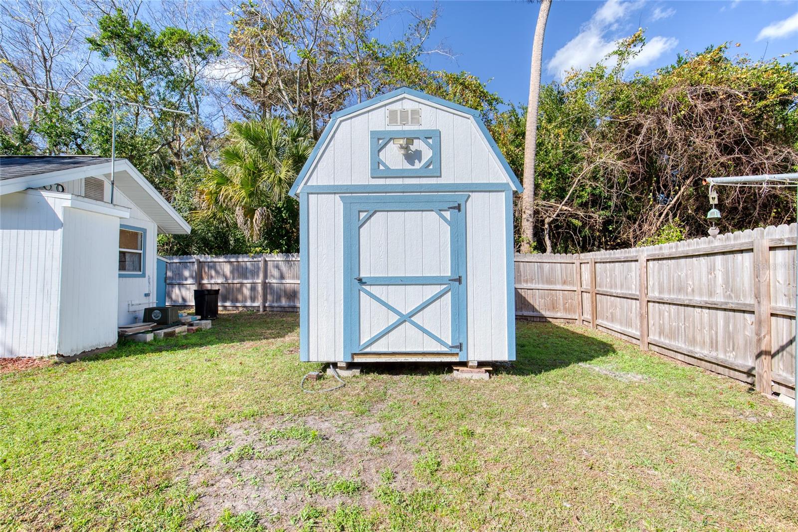 HARBOR OAKS UNIT 01 - Residential Income