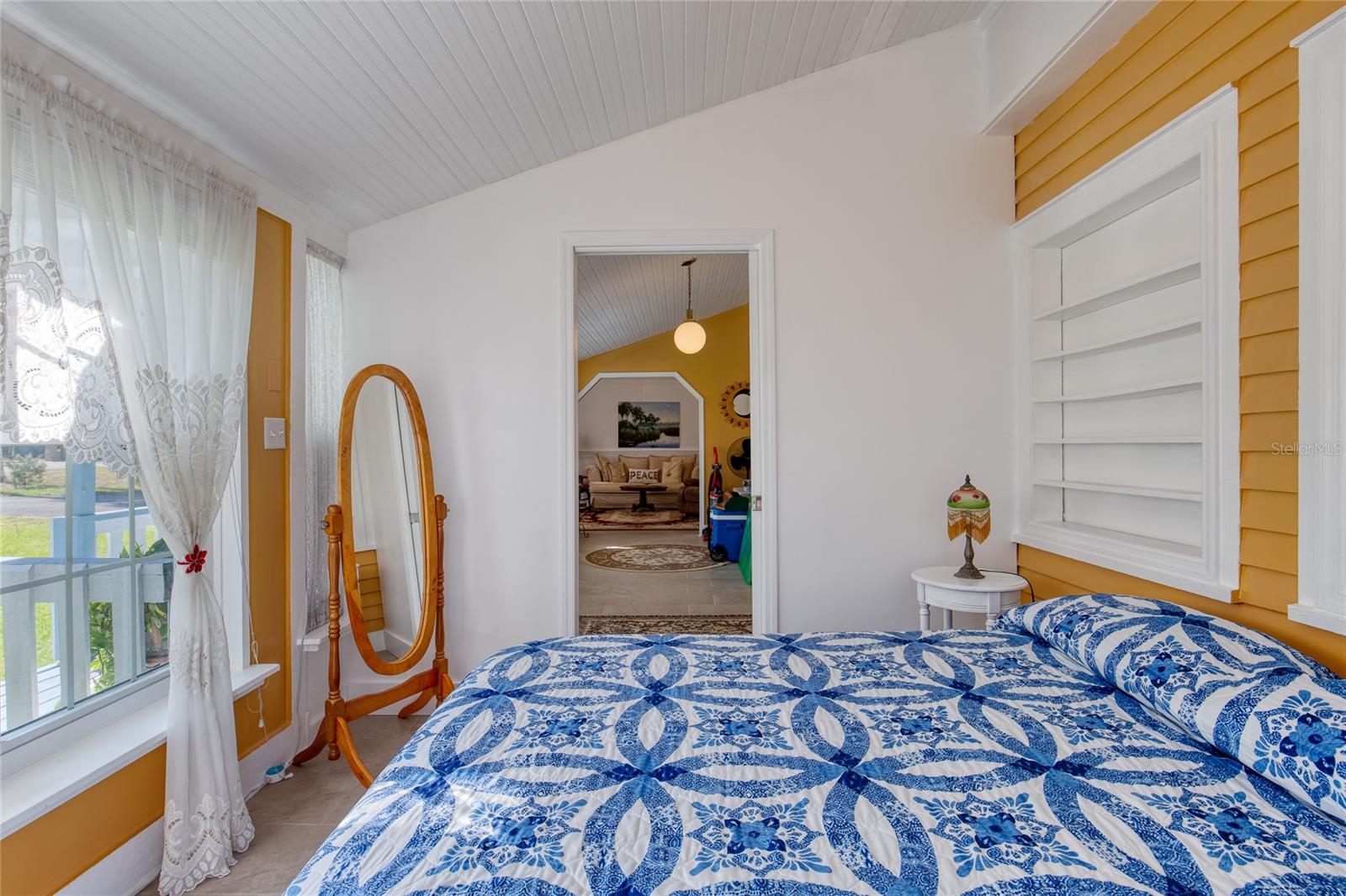 HARBOR OAKS UNIT 01 - Residential Income