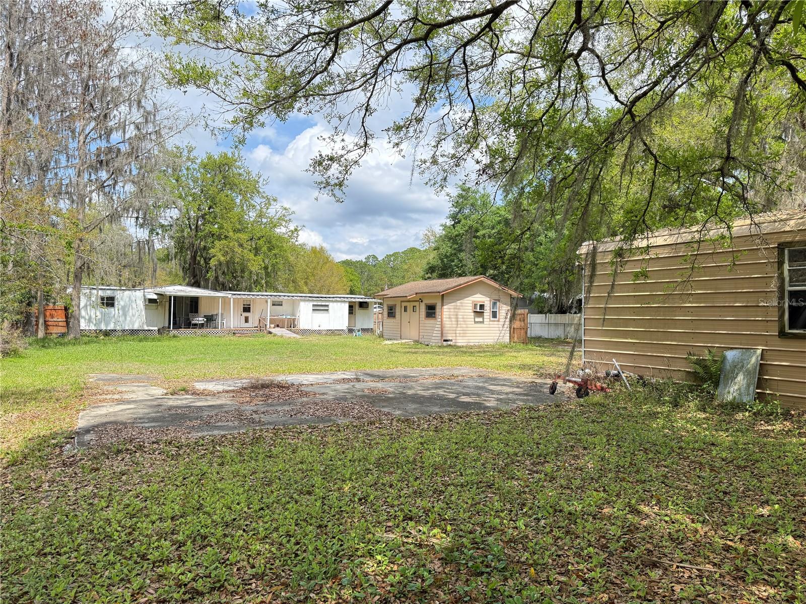 SIERRA PINES UNREC - Land